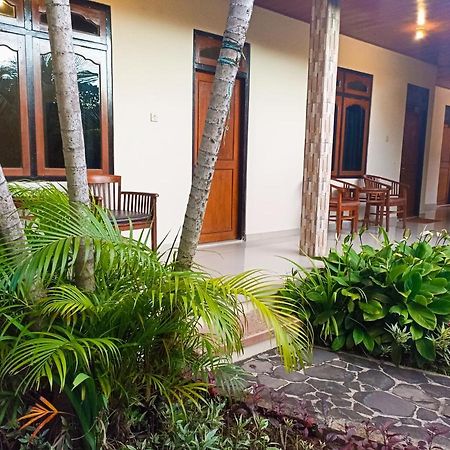 Kusnadi Hotel Legian Eksteriør billede